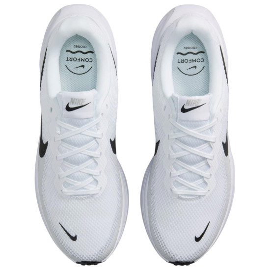 Nike Revolution 8